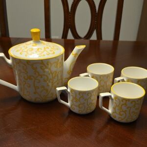 Pier 1 Yellow Swirl Tea Set